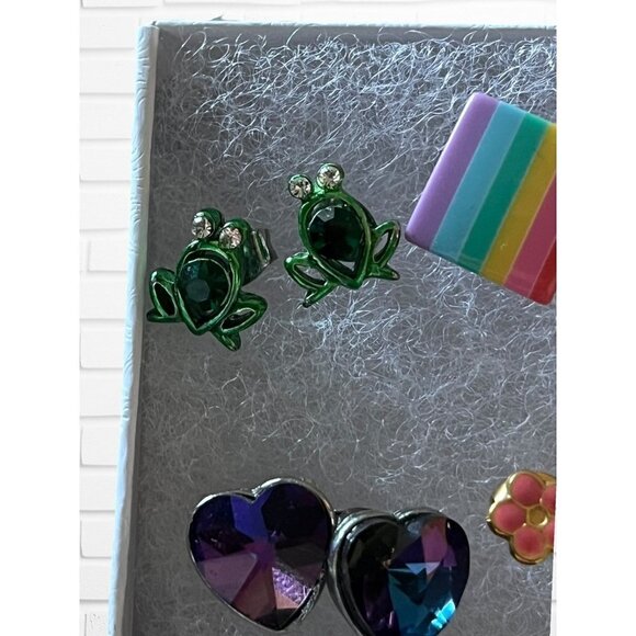 Kids Girls Fashion Earring 6 Pair Lot Post Style Frog Flowers Dino Rainbow Mix - Picture 3 of 6